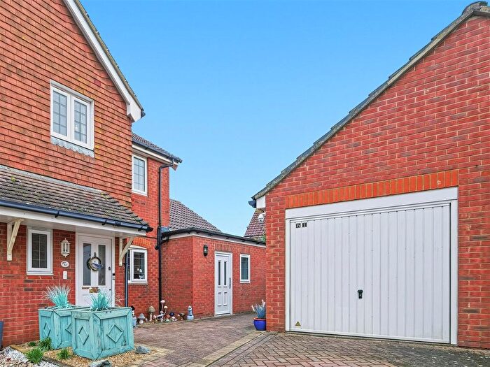 4 Bedroom Property For Sale In Pochard Crescent, Herne Bay, CT6