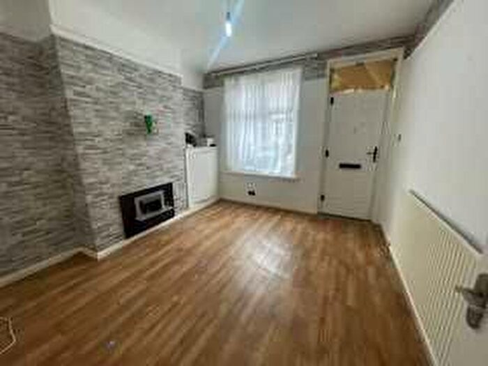 2 Bedroom Terraced House To Rent In Mere Road, Leicester, LE5