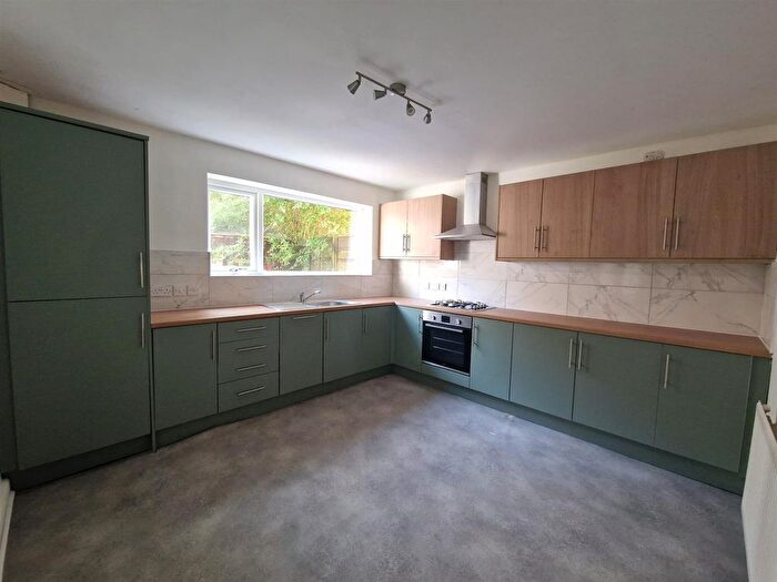 3 Bedroom Semi-Detached House To Rent In Cross Lane, Marple, SK6