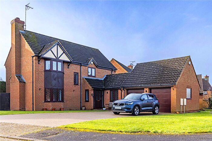 4 Bedroom Detached House For Sale In Eaton Park, Eaton Bray, Central Bedfordshire, LU6