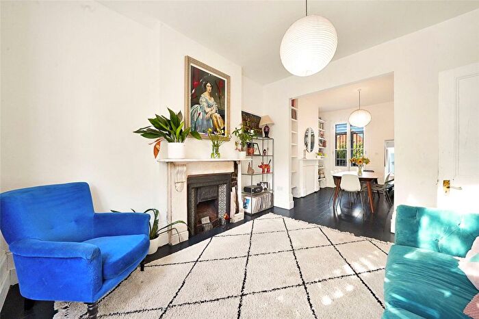 6 Bedroom Terraced House For Sale In Chambers Road, London, N7