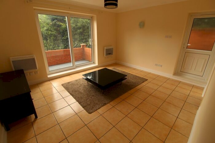 1 Bedroom Flat To Rent In Stratton Close, Hounslow, TW3