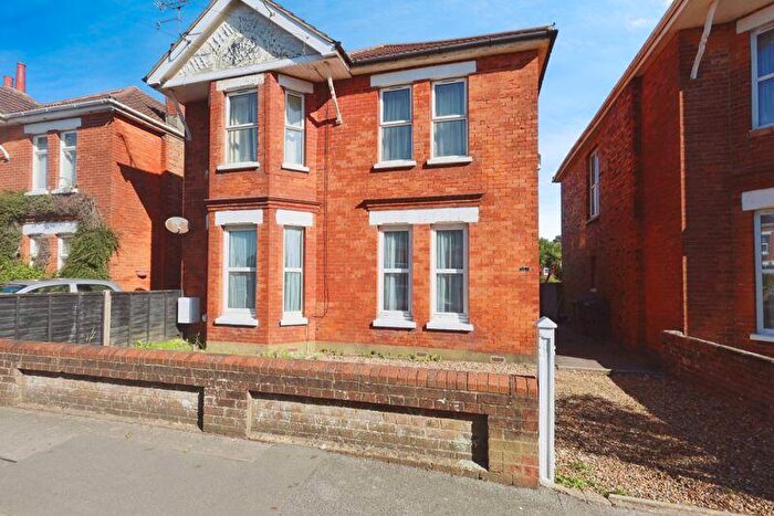 2 Bedroom Property To Rent In Kings Road, Bournemouth, BH3