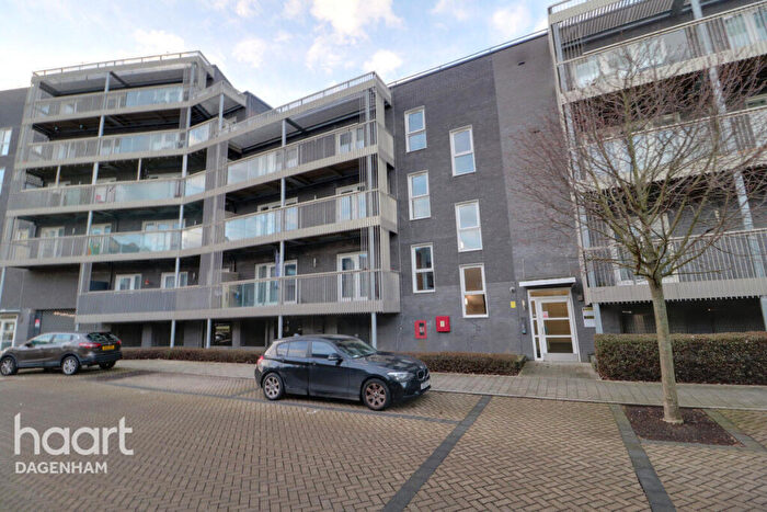 1 Bedroom Flat For Sale In De Pass Gardens, Barking, IG11