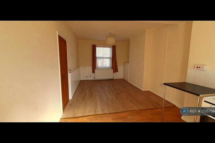 1 Bedroom Flat To Rent In Albert Street, Stanton Hill, Sutton-In-Ashfield, NG17