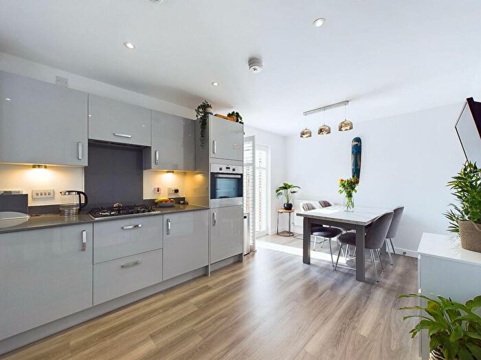 3 Bedroom Detached House For Sale In Harrow Road, Longwick - Stunning Three Bedroom Modern Home, HP27