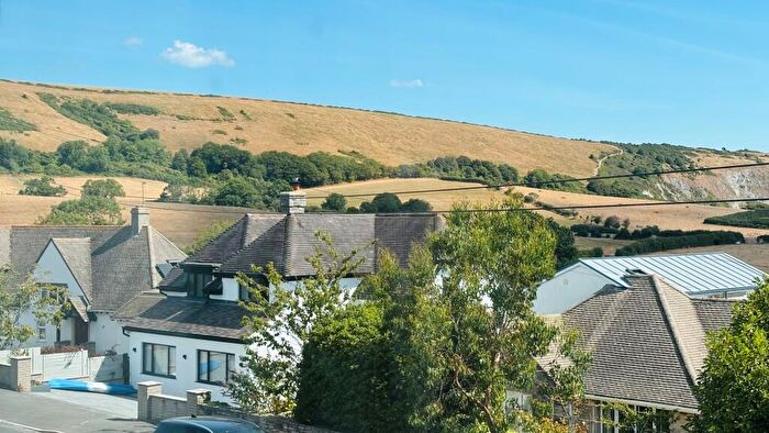 3 Bedroom Detached House For Sale In Bay Crescent, Swanage, Dorset, BH19 - Photo 3