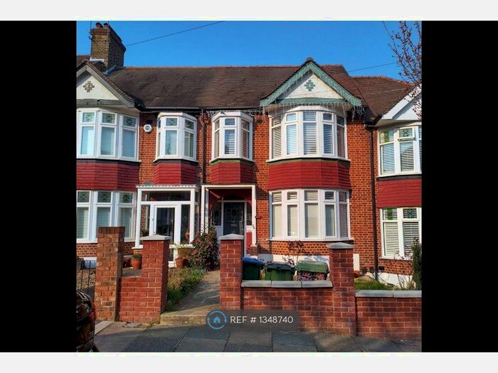 3 Bedroom Terraced House To Rent In Chelsworth Drive, London, SE18
