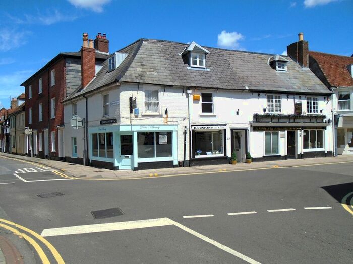 Studio To Rent In Winchester Street, Salisbury, SP1