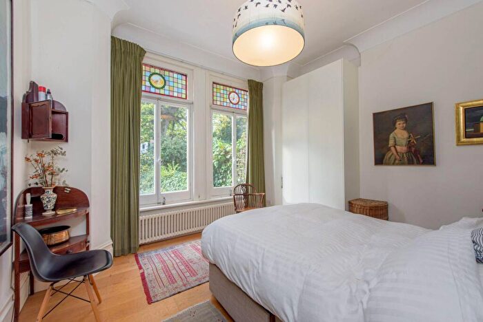 1 Bedroom Flat For Sale In Primrose Gardens, Belsize Park, London, NW3