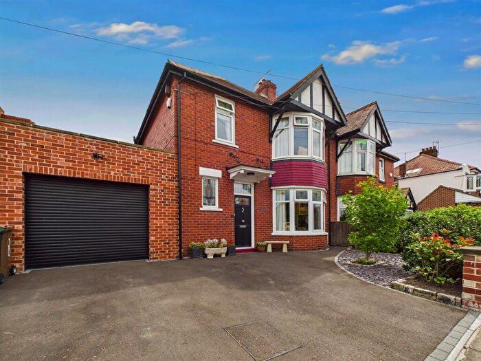 4 Bedroom Semi-Detached House For Sale In Kennersdene, Tynemouth, NE30