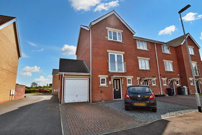 3 Bedroom End Of Terrace House For Sale In Buckminster Drive, Skegness, PE25