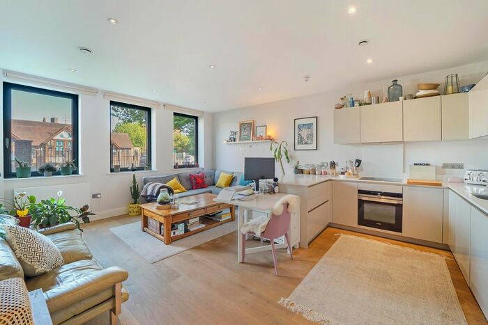 1 Bedroom Flat For Sale In John Busch House, London Road, Isleworth, TW7