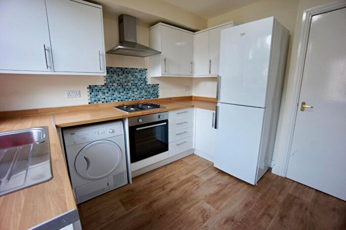 3 Bedroom House To Rent In Whitehouse Road, Sheffield, S6