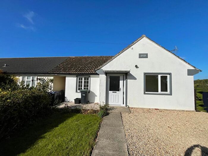 2 Bedroom Bungalow To Rent In Pucklands, Patney, Devizes, SN10
