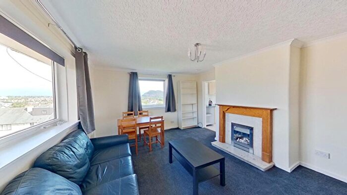 2 Bedroom Flat To Rent In Inglewood Place, Edinburgh, Midlothian, EH16
