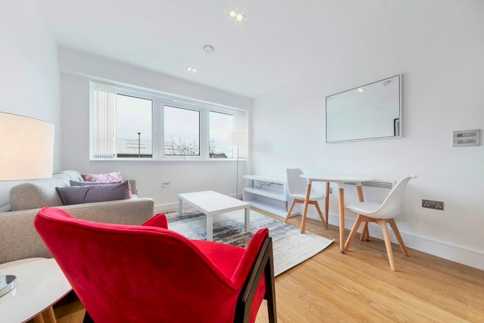 1 Bedroom Flat To Rent In Arrowhead House, Laporte Way, Luton, Bedfordshire, LU4