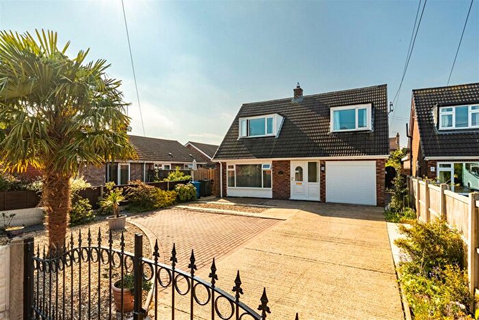 3 Bedroom Detached Bungalow For Sale In Paddock Lane, Blyton, DN21