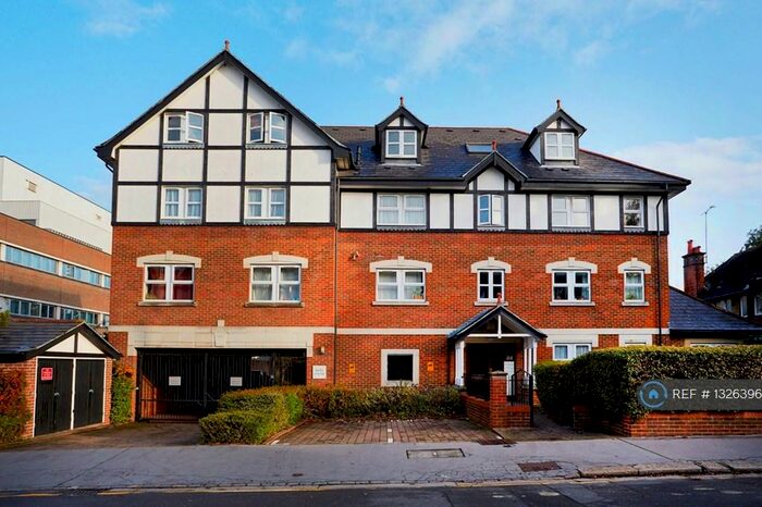 2 Bedroom Flat To Rent In Keys Court, Croydon, CR0