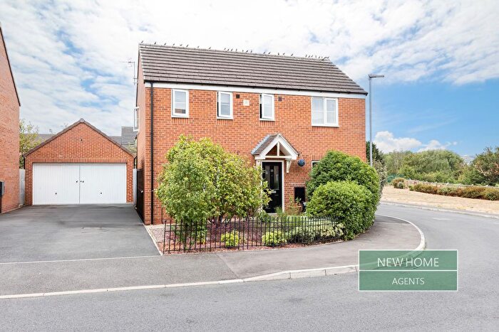 3 Bedroom Detached House For Sale In Snaffle Way, Evesham, WR11