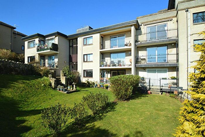 2 Bedroom Apartment For Sale In Fantastic Sea Views * Shanklin, PO37