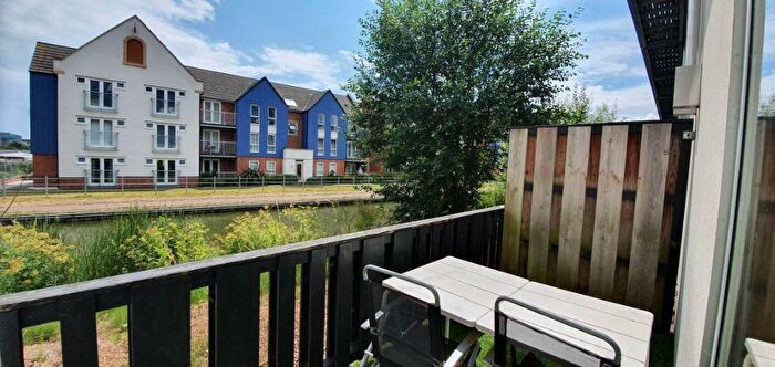 3 Bedroom Town House To Rent In Cable Yard, Coventry, CV1