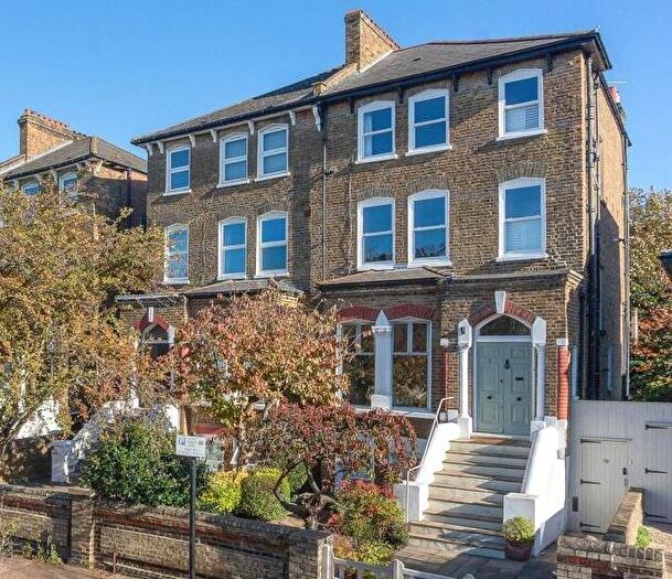 2 Bedroom Flat For Sale In Raised Ground Floor, St Anns Park Road, London, Wandsworth, SW18