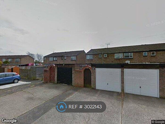 3 Bedroom Semi-Detached House To Rent In Dolphin Drive, Dunstable, LU5
