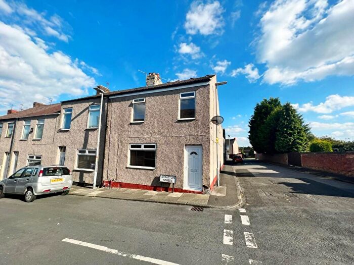 4 Bedroom End Of Terrace House For Sale In Stratton Street, Spennymoor, DL16