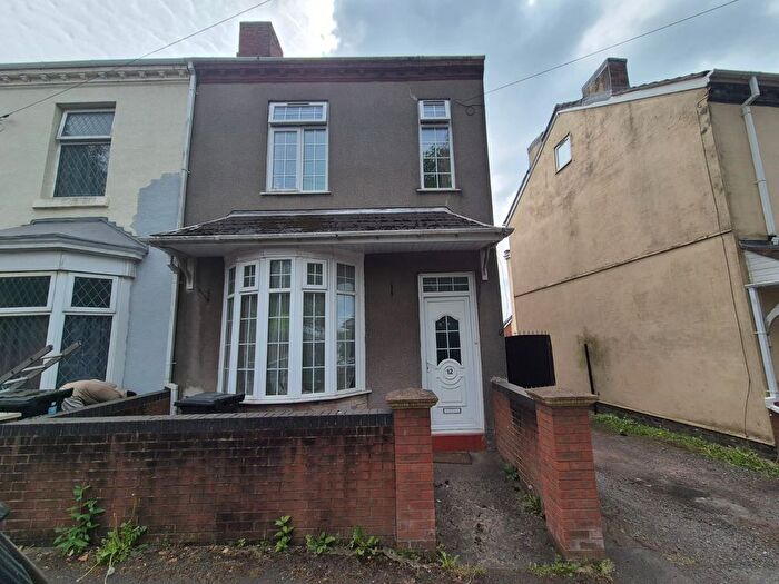 3 Bedroom Terraced House To Rent In Brooke Street, Dudley, DY2