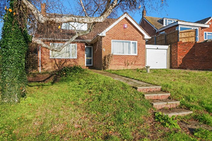 3 Bedroom Detached House For Sale In Charles Drive, Cuxton, Rochester, ME2