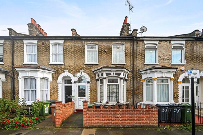3 Bedroom Terraced House For Sale In Etta Street, London, SE8
