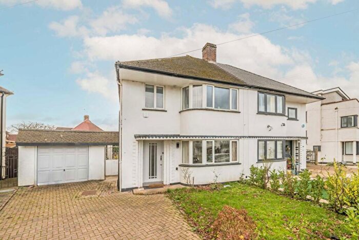 3 Bedroom Semi Detached House To Rent In Meadow Hill, New Malden, KT3