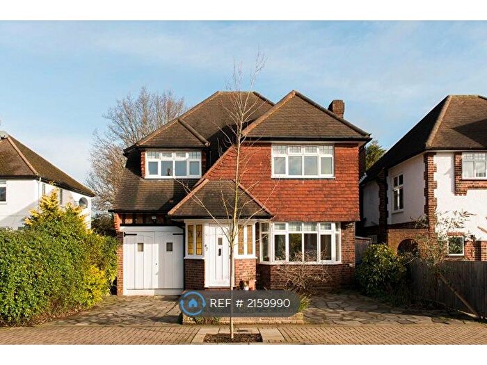 5 Bedroom Detached House To Rent In The Ridgeway, Middlesex, HA7
