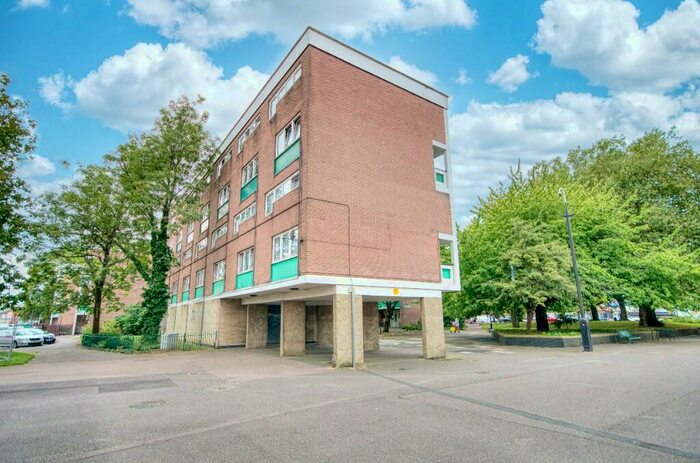 2 Bedroom Apartment To Rent In Kent Street, Southampton, Hampshire, SO14