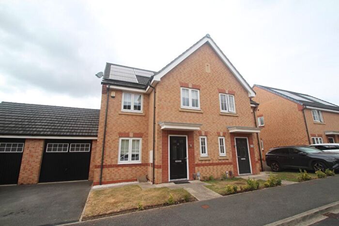 3 Bedroom Semi-Detached House To Rent In Oak Drive, Harrogate, North Yorkshire, Uk, HG1