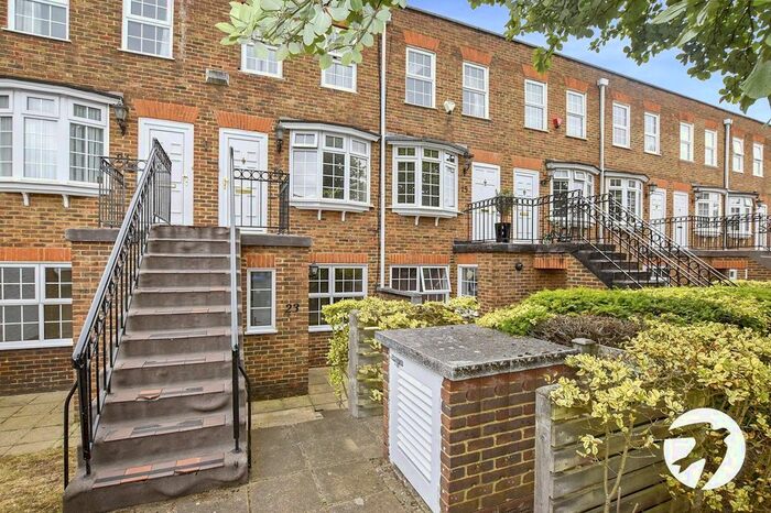 1 Bedroom Maisonette To Rent In Adams Square, Bexleyheath, DA6