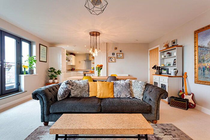2 Bedroom Apartment To Rent In London Road, Mitcham, Surrey, CR4