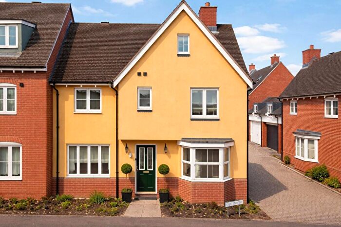 6 Bedroom Semi-Detached House For Sale In Abbey Field View, Colchester, CO2