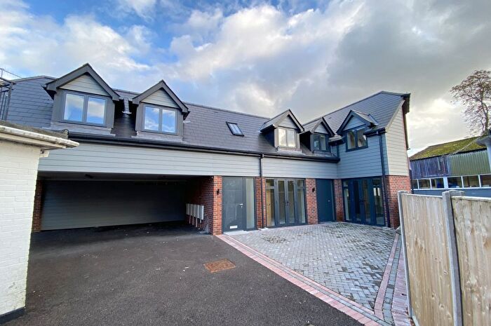 2 Bedroom Town House For Sale In Ringwood, BH24