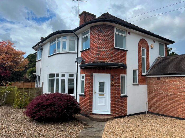 3 Bedroom Semi-Detached House To Rent In Meadow Way, Reigate, RH2