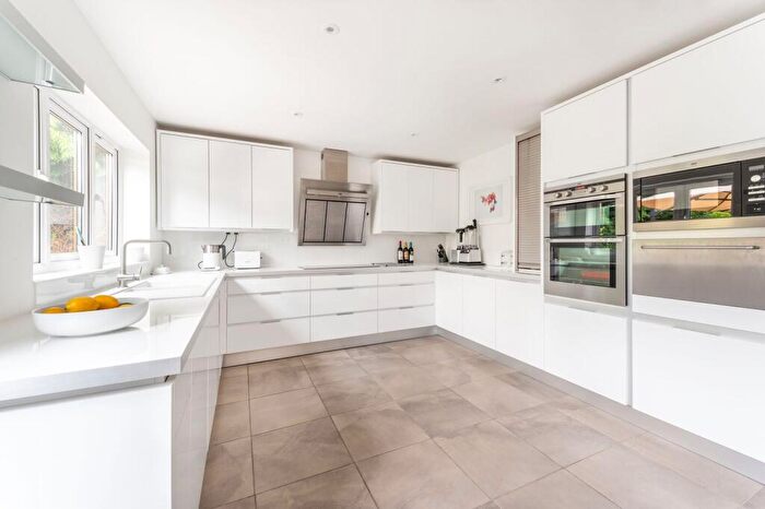 6 Bedroom Detached House For Sale In Agars Place, Datchet, Slough, SL3