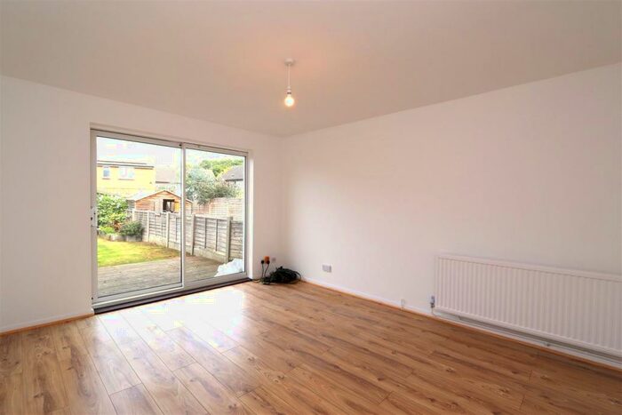 2 Bedroom End Of Terrace House To Rent In Greding Walk, Hutton, Brentwood, CM13