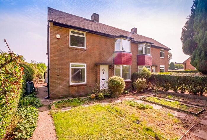 3 Bedroom Semi-Detached House To Rent In Peckett Close, Huddersfield, HD3