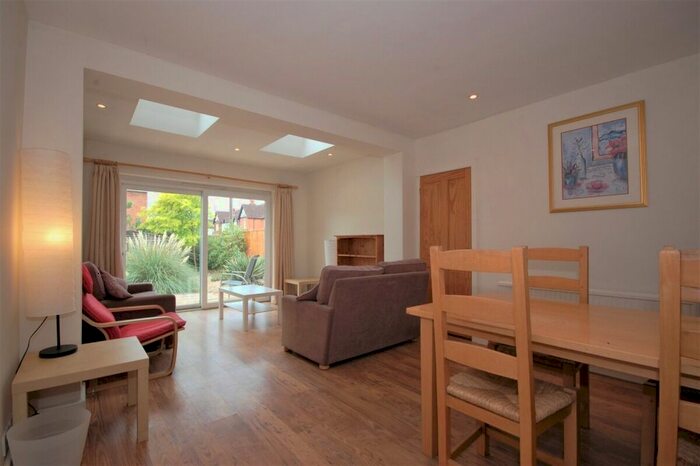 6 Bedroom Detached House To Rent In South Road, Guildford, GU2