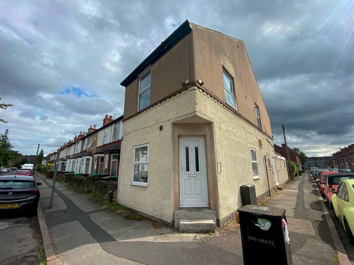 5 Bedroom Semi-Detached House To Rent In Fox Grove, Nottingham, Nottinghamshire, NG5