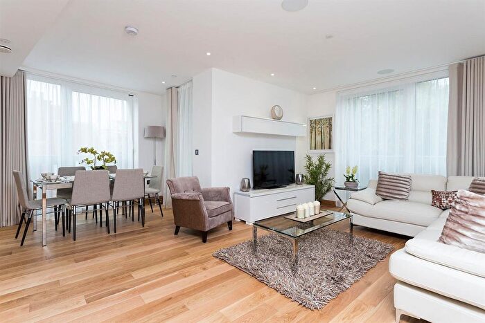 3 Bedroom Flat To Rent In The Courthouse, Horseferry Road, Westminster, London, SW1P