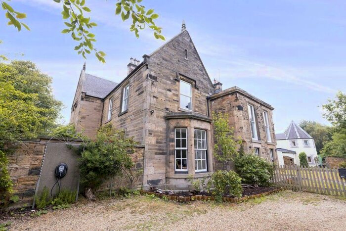 3 Bedroom Flat To Rent In Bonnyrigg Road, Dalkeith, Midlothian, EH22