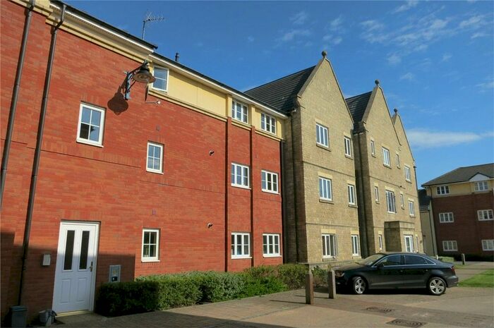 2 Bedroom Flat To Rent In Shepherds Walk, Bradley Stoke, Bristol BS32