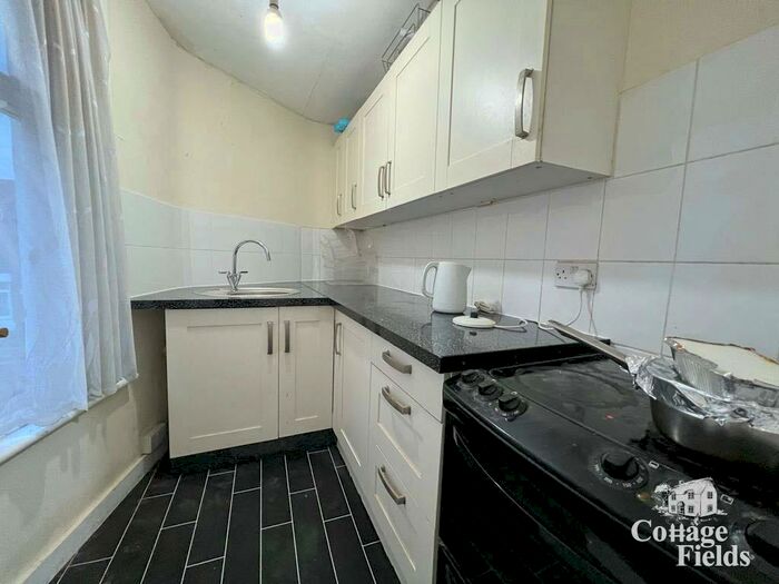 1 Bedroom Apartment To Rent In Brettenham Road, London, N18